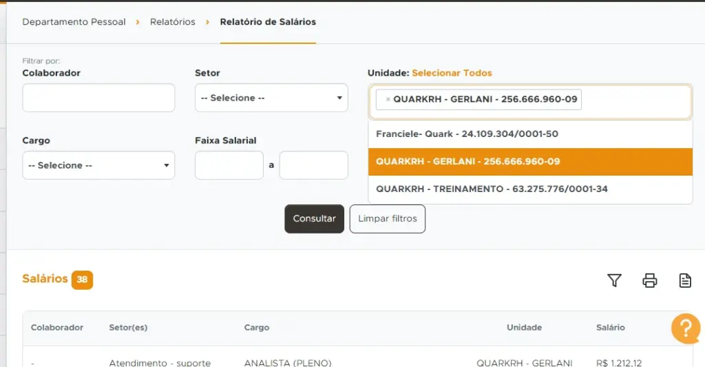 Tela de relatório salarial no sistema de RH com foco na unidade Quarkrh Gerlani, mostrando detalhes de salários e setor de colaboradores.