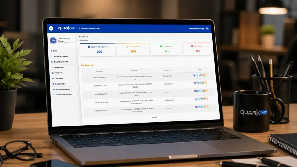 melhores softwares de assinatura eletrônica: Tela de notebook exibindo um sistema de assinatura eletrônica com dashboard e status de documentos em categorias, em ambiente de escritório, com a marca Quark.